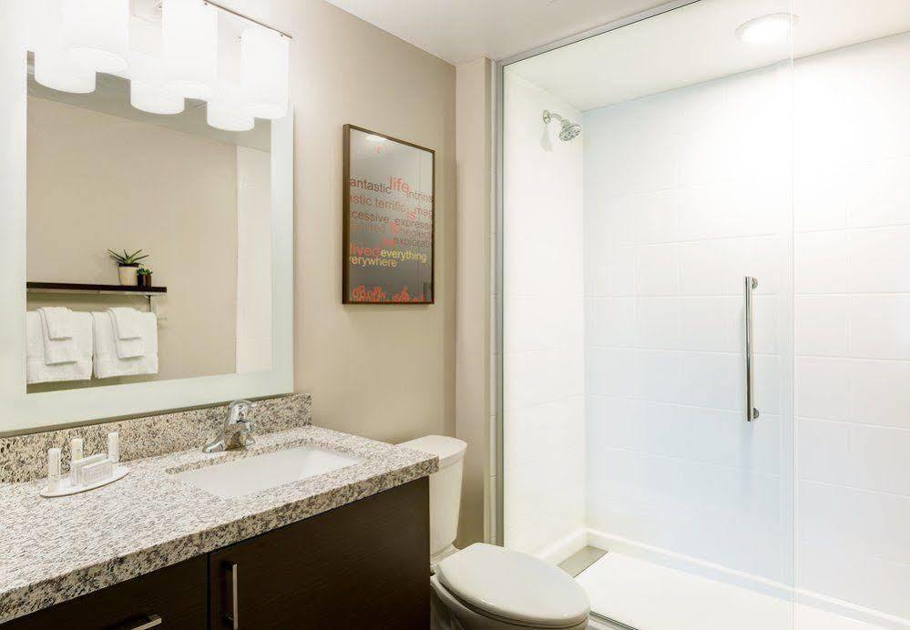 Towneplace Suites By Marriott Altoona Bagian luar foto